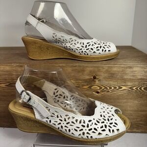 Spring Step Footsie White Cutout Wedge Sandals Womens SZ 8 Boho Retro Cork Italy